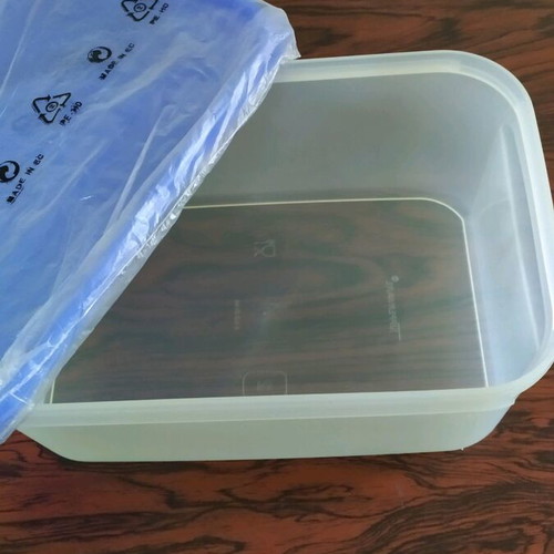 Tupperware storage container new 4.3L 28x17