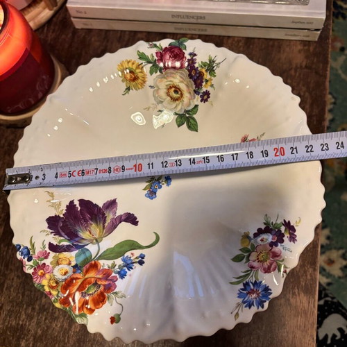 Blakeney England porcelain fruit bowl like new
