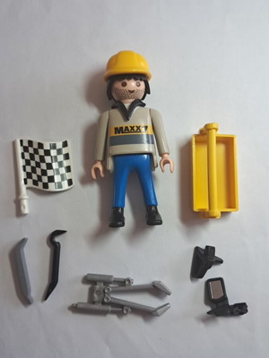 Playmobil μηχανικός σετ μεταχειρισμένο με εργαλεία και αξεσουάρ αυτοκινήτου