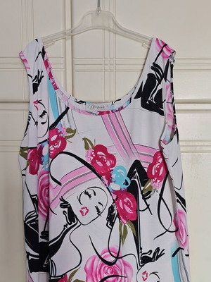 Derpouli white women's blouse like new, colorful design, size XXL