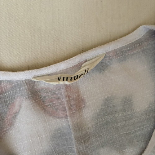 Women's blouse like new, size L, white and blue floral