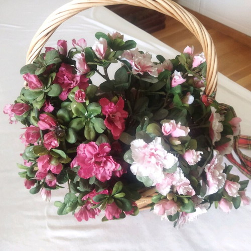 Basket with flowers like new