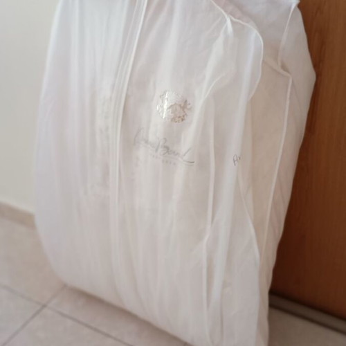 Wedding dress A-line size XS used with built-in cups and carrying case