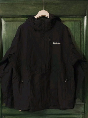 Columbia men's waterproof jacket XL used, insulated, black