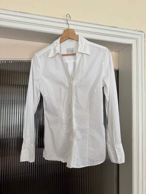 S.Oliver White Cotton Shirt like new, size UK 12, slim fit