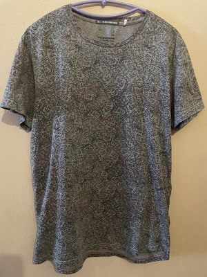 No Excess men's T-shirt medium, decorative pocket