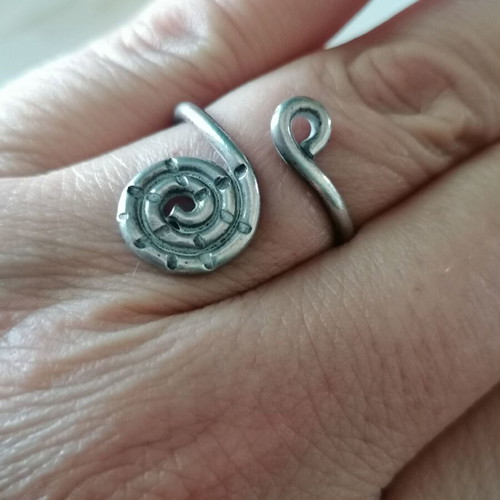Silver 925 ring with spiral and adjustable size new