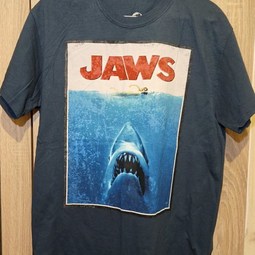 Universal Studios Jaws short-sleeve T-shirt medium used, navy color