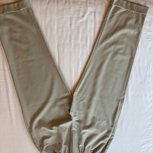 Suit set like new, olive color, sizes M and L