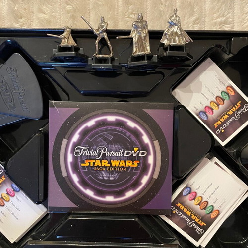 Trivial Pursuit DVD Star Wars Saga Edition board game used