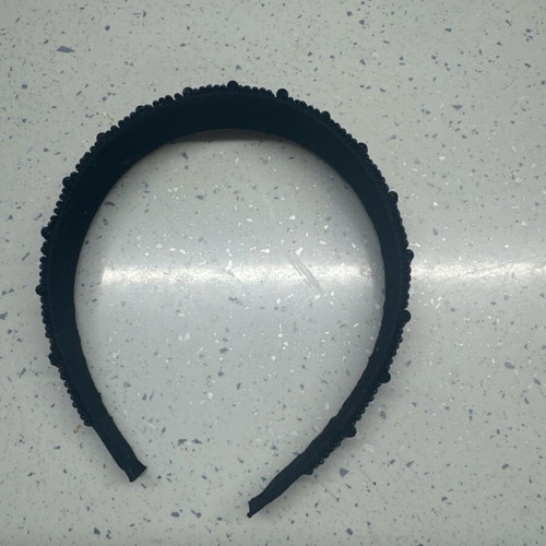 Hairband new with black beads