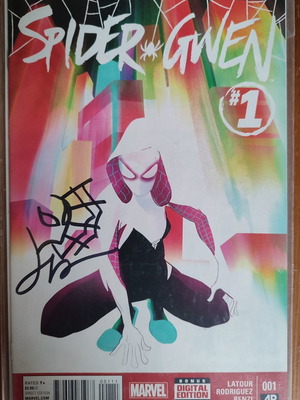 Spider-Gwen (2015) Marvel Comics used, signed with sketch