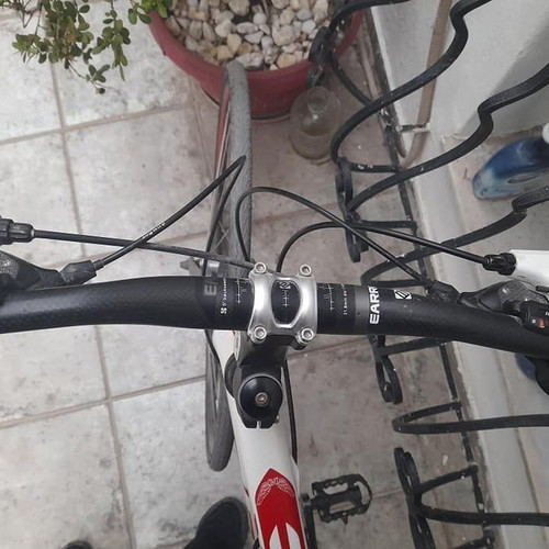 GT Series 1 Racing Aluminum Bicycle like new, white, with gears