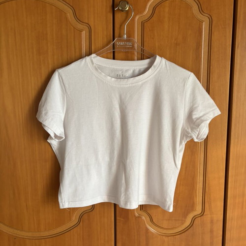 White crop top like new, size M