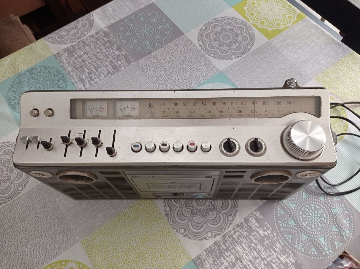 Vintage Toshiba RT-8600S radio cassette… - € 100,00 - Vendora.cy