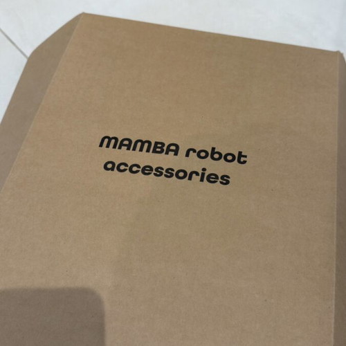 Rohnson Mamba Robot+ robotic vacuum with self-cleaning station, like new