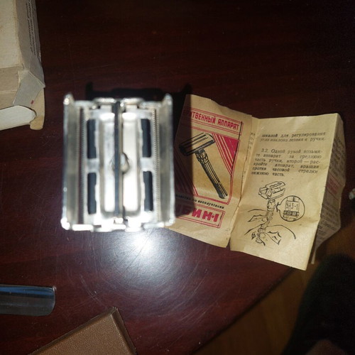 Vintage shaving and haircutting tools used, set of 129