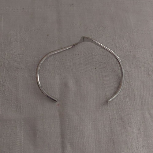 Bracelet made of stainless steel, like new, silver color