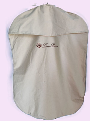 Loro Piana θήκη φύλαξης ρούχων, 95 x 65 εκ.