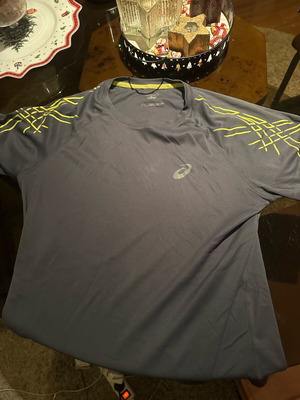 Asics running t shirt size M like new, beige