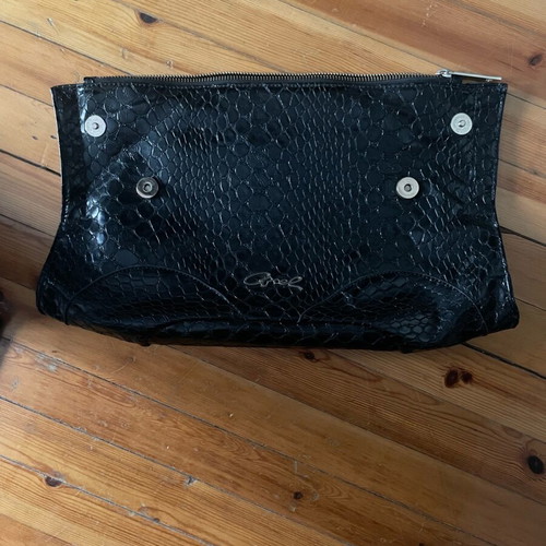 Axel clutch bag like new