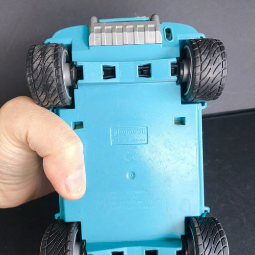Playmobil holiday vehicle used with missing parts