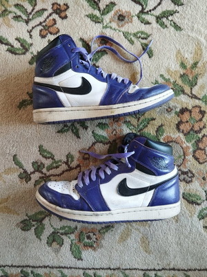 Jordan 1 High Court Purple sneakers used, size 41