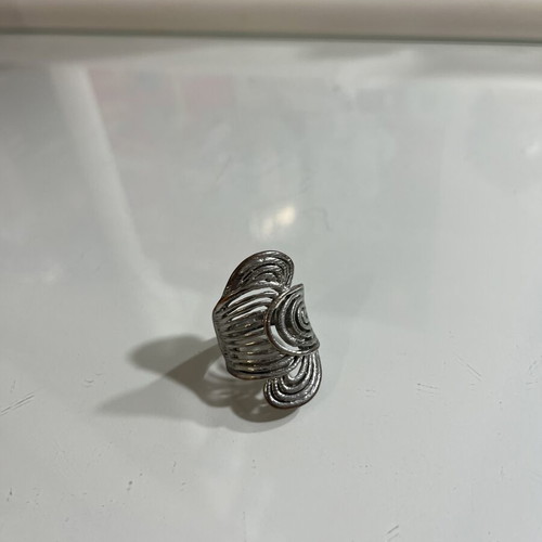 Silver ring like new, gray and silver