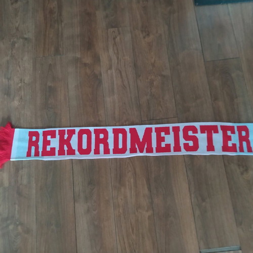 Bayern M football scarf like new, authentic