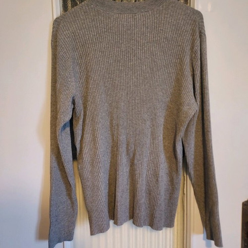H&M gray long-sleeve pullover like new, size XL