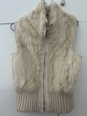 Fur vest Small like new, off-white, no name Athens