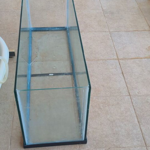 Aquarium used, medium to large, 120 liters, glass thickness 5-8mm