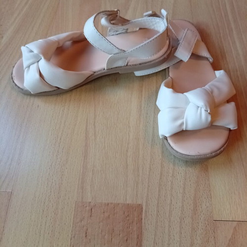 H&M Girls' Sandals size 29 like new, white