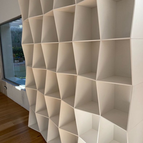 Βιβλιοθήκη από Corian Alivar Wavy καινούργια, λευκή 200x200 cm