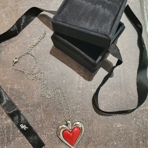 Heart necklace used