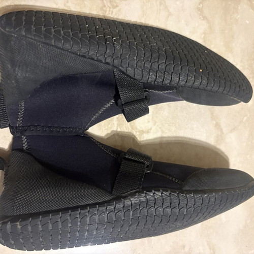 Typhoon sailing shoes size 42 with Porsche carrying case