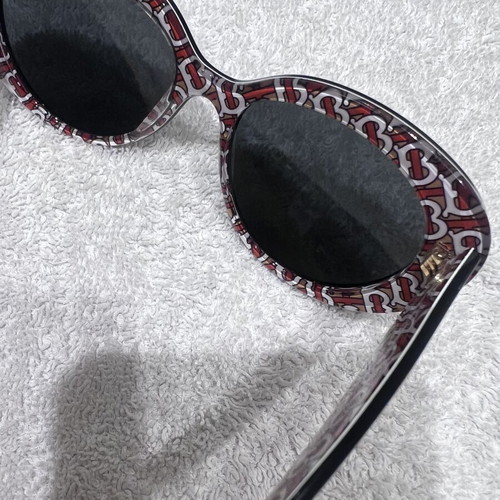 Burberry sunglasses rare model