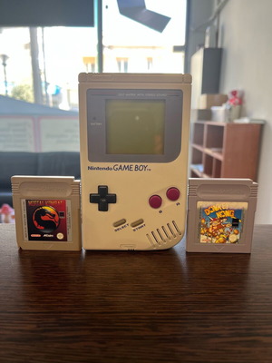 Nintendo Game Boy Classic (DMG-01) used with 2 original games