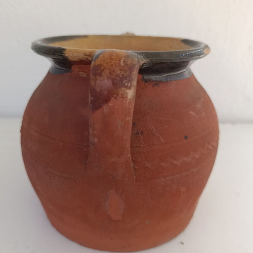 Traditional clay pot with two handles, 17cm height