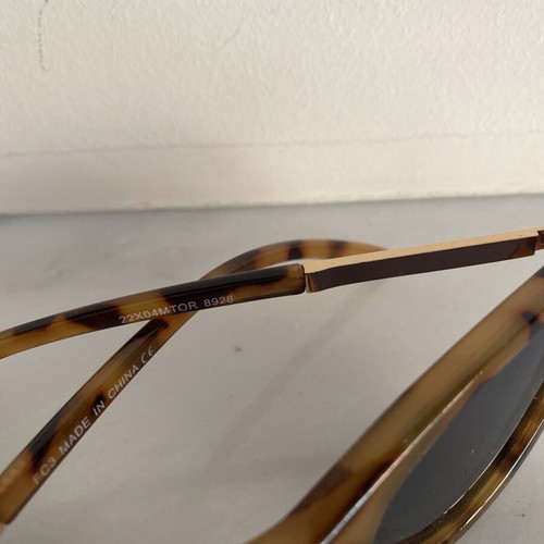 Sunglasses with tortoiseshell frame like new