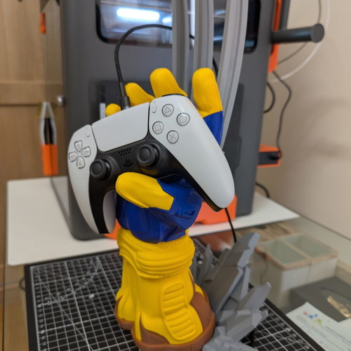 Universal Controller Stand inspired by Wolverine, made to order