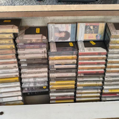 Σετ 200 Vintage γνήσιες κασέτες ήχου καινούργιες, σφραγισμένες