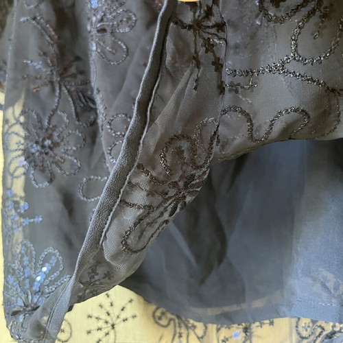 Short-sleeve blouse with transparency and sequins