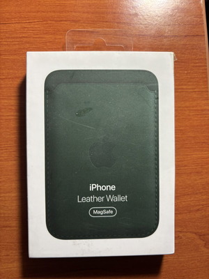 iPhone leather wallet sequoia green like new