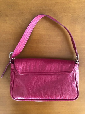 Fuchsia leather shoulder bag