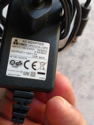 Τροφοδοτικό UMEC AC Adapter 12V 1A σαν καινούργιο, μοντέλο UP0121A-12PE