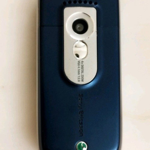 Sony Ericsson mobile phone used, without battery for parts