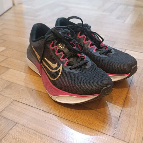 Nike Zoom Fly 5 athletic shoes like new, size 39
