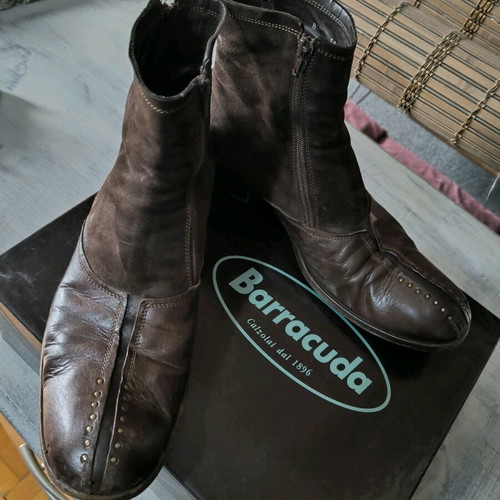 Barracuda by FABI Italy ankle boots like new, brown