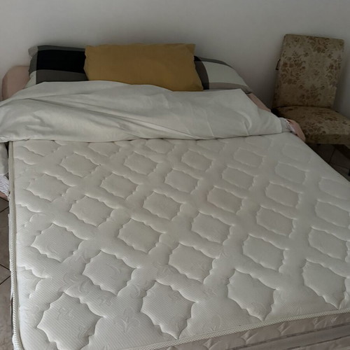 Double bed with Linea Strom mattress like new, fabric base 150x200 cm